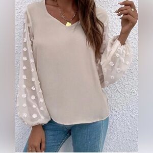 🌸. Women's Cream V-Neck Puff Sleeve Blouse